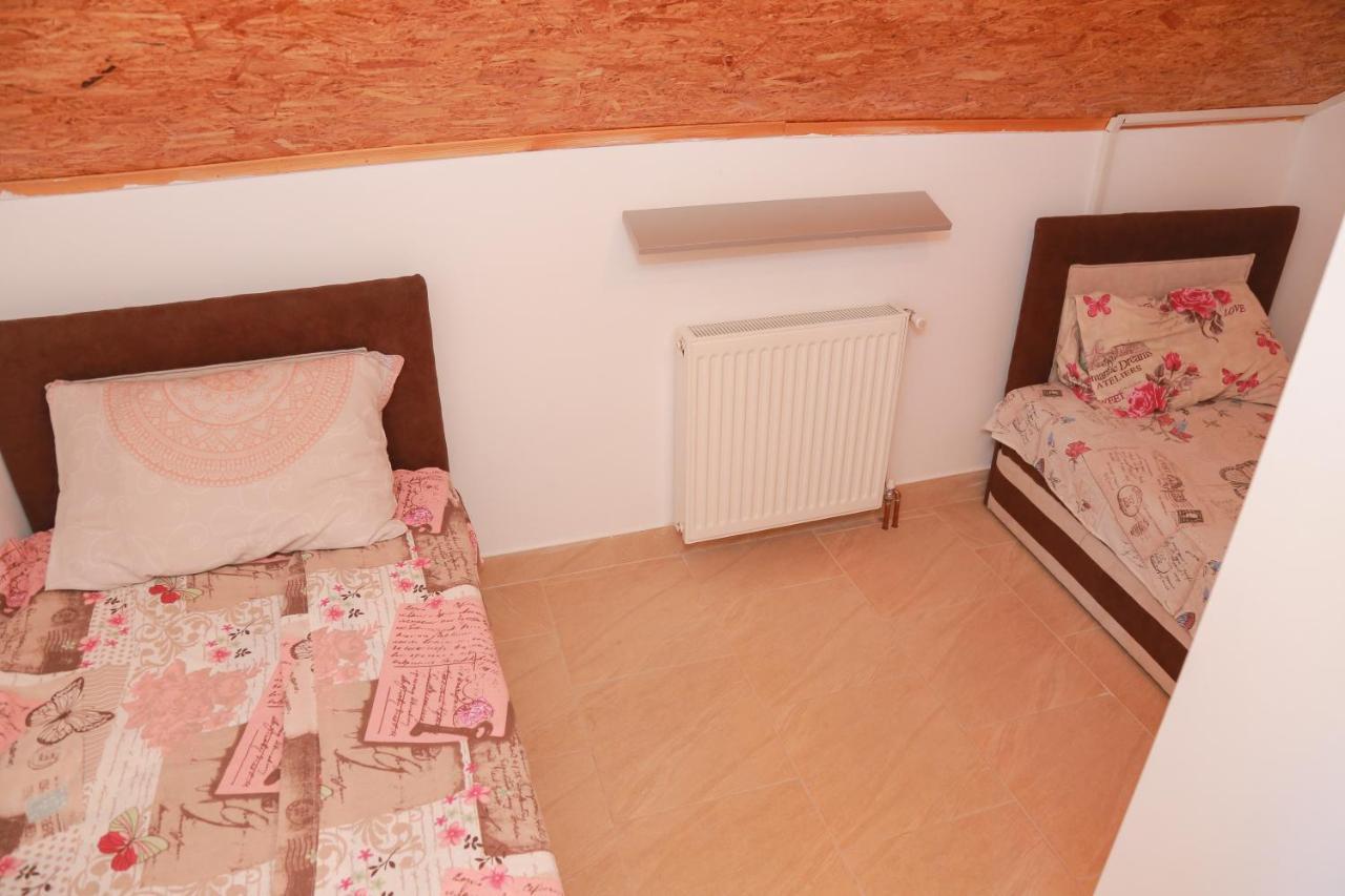 Vila Viktori Pirot Esterno foto