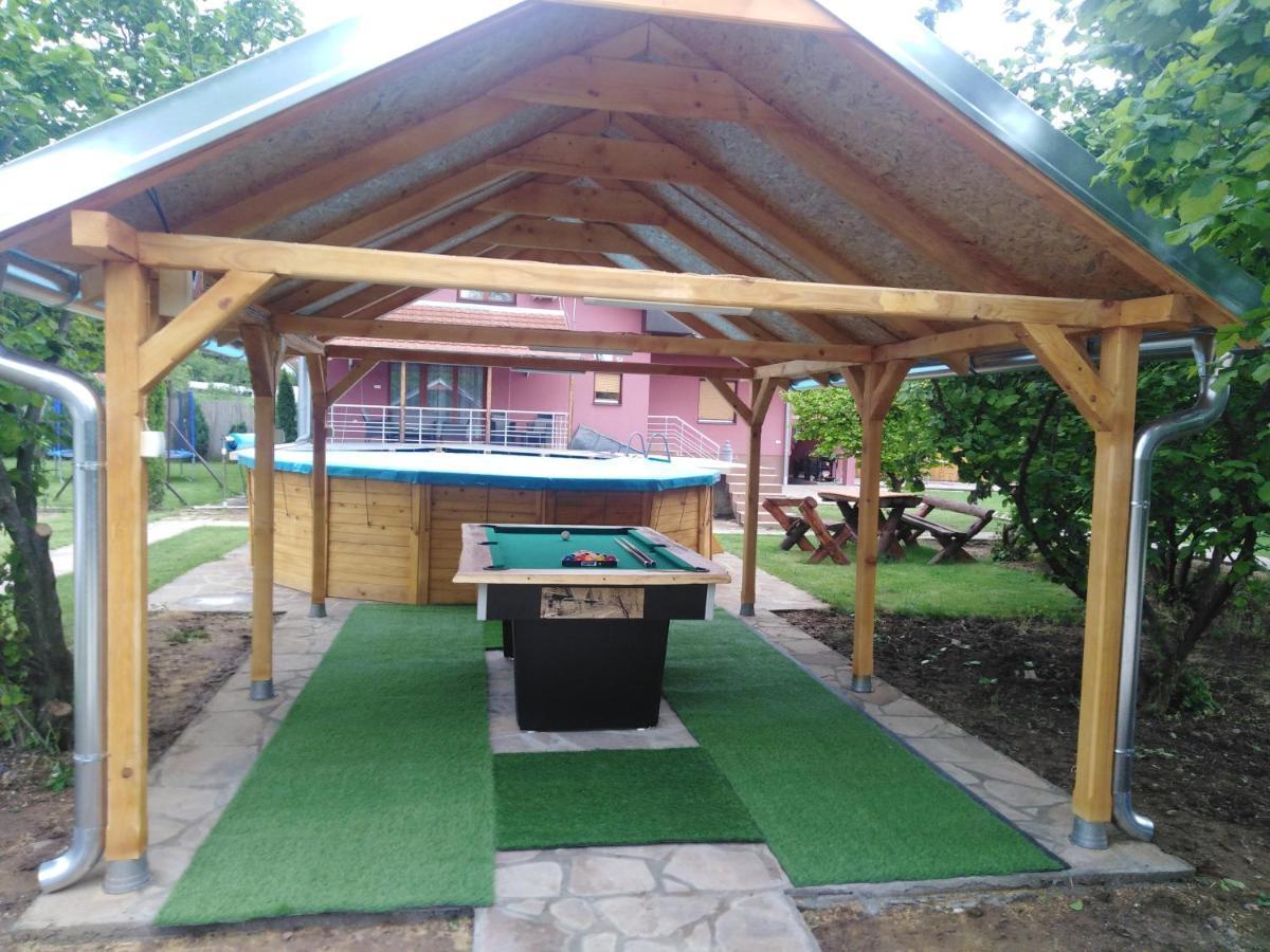 Vila Viktori Pirot Esterno foto