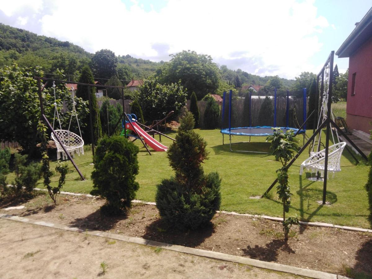 Vila Viktori Pirot Esterno foto