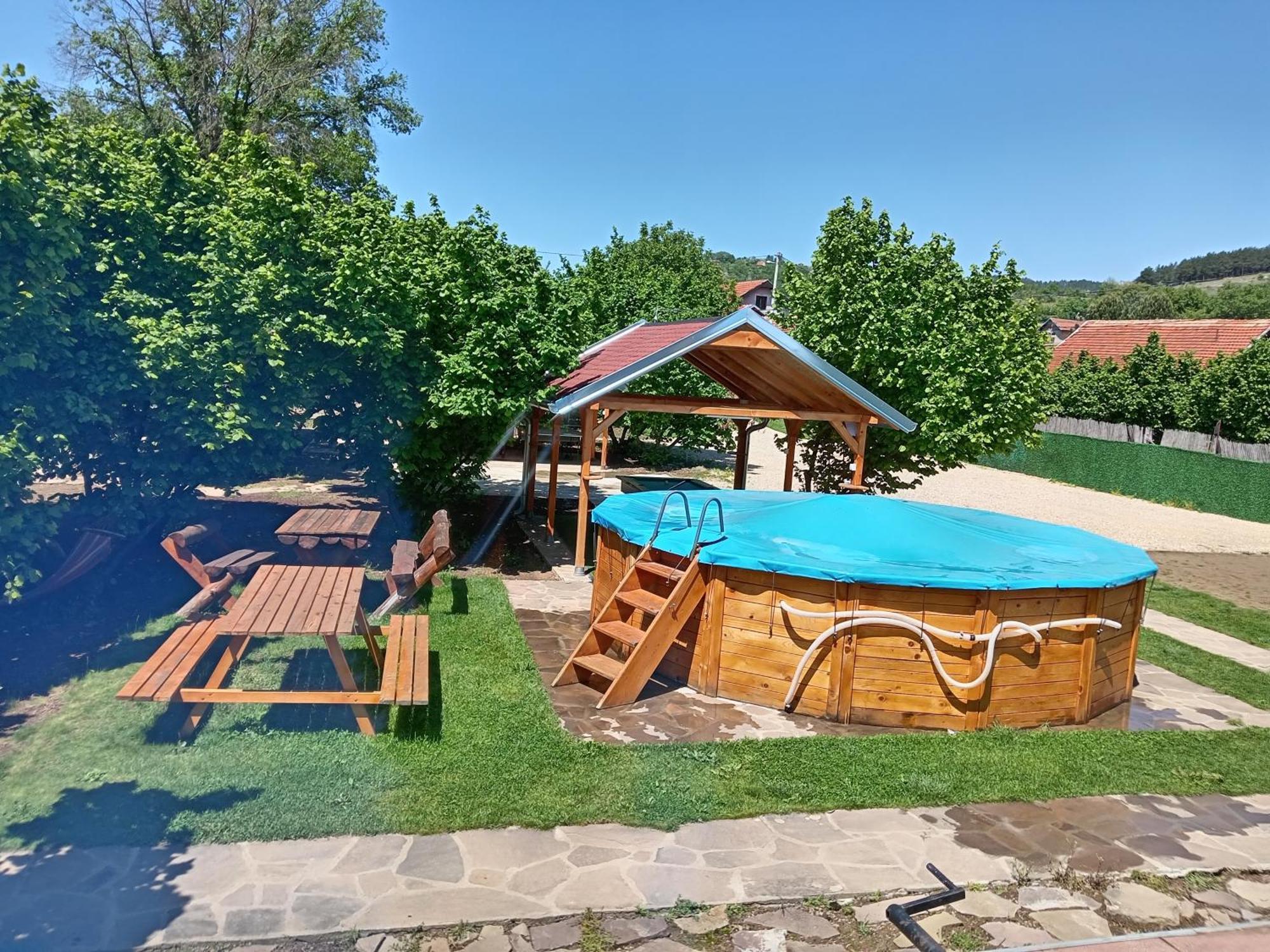 Vila Viktori Pirot Esterno foto