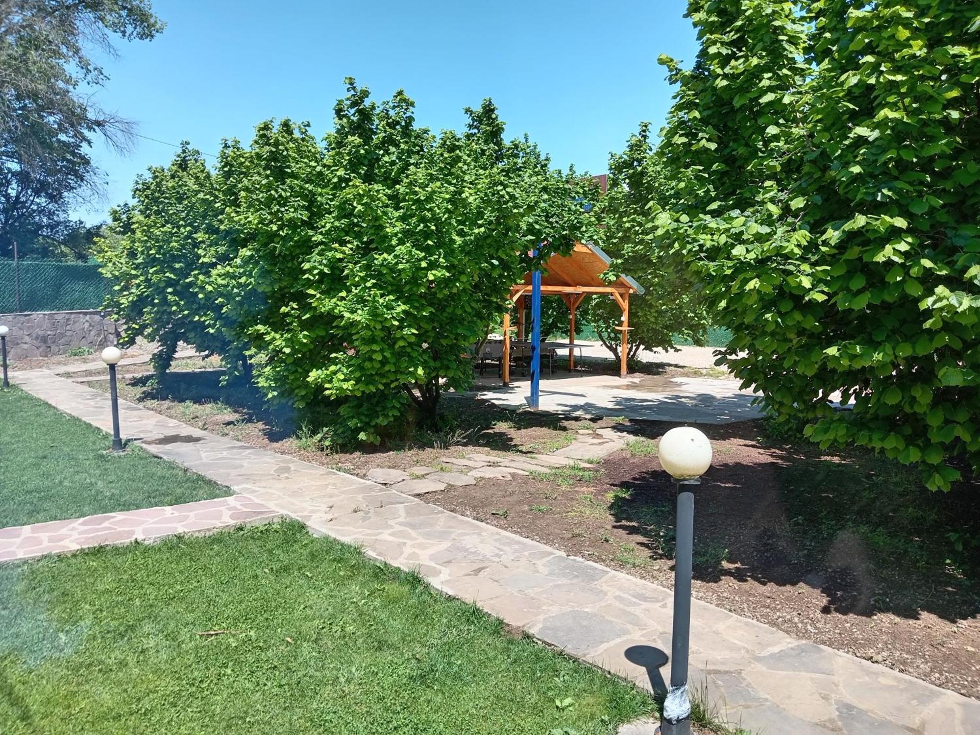 Vila Viktori Pirot Esterno foto