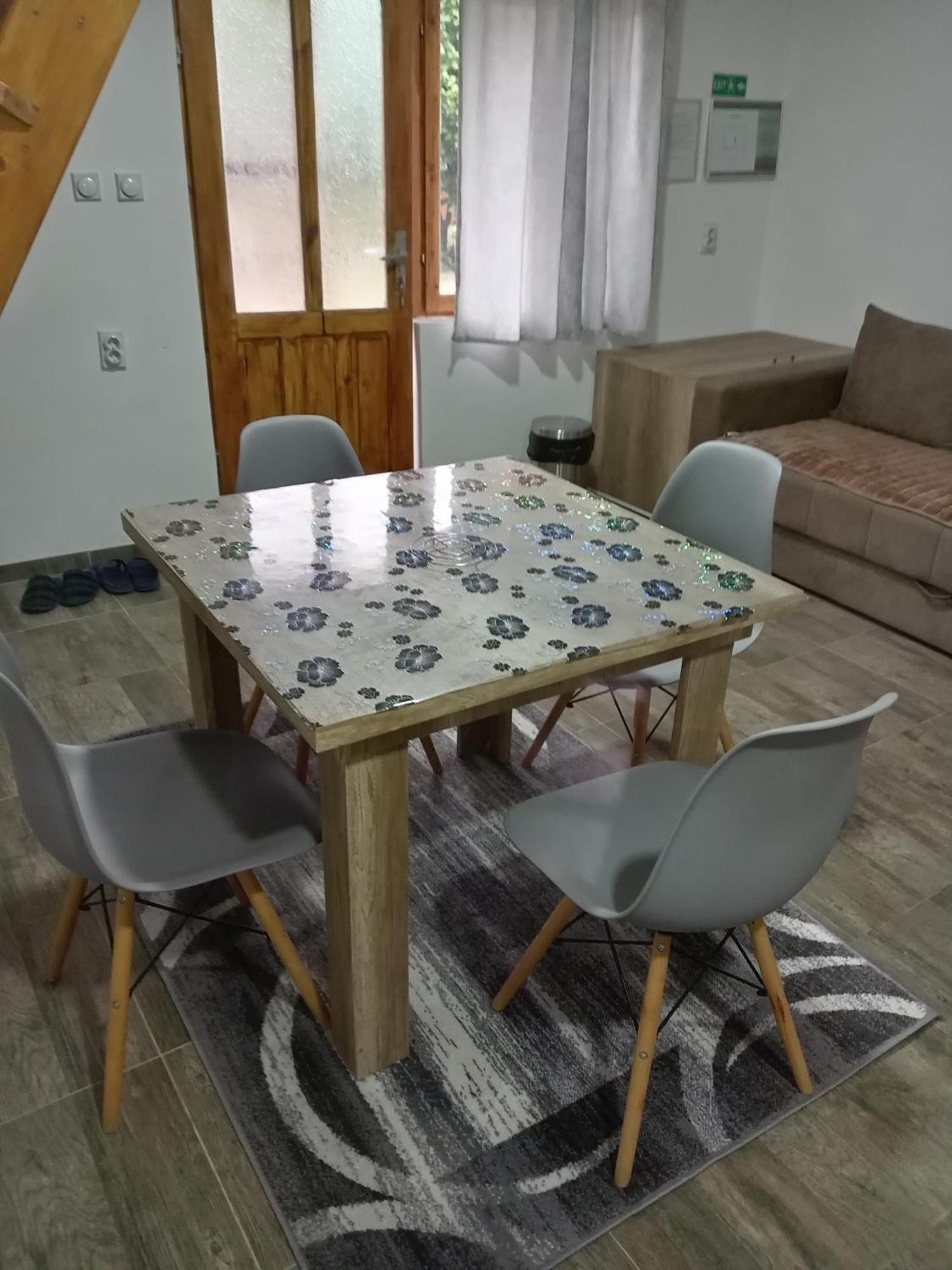 Vila Viktori Pirot Esterno foto