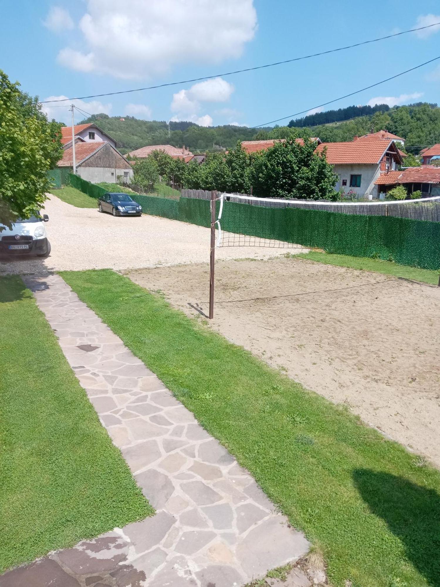 Vila Viktori Pirot Esterno foto